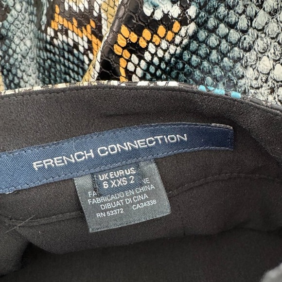 French Connection Faux Snakeskin Mini Skirt Women XXS Reptile Print Y2K - Picture 6 of 7